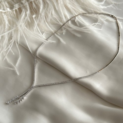 Upadljiva ogrlica od belog zlata sa cirkonima