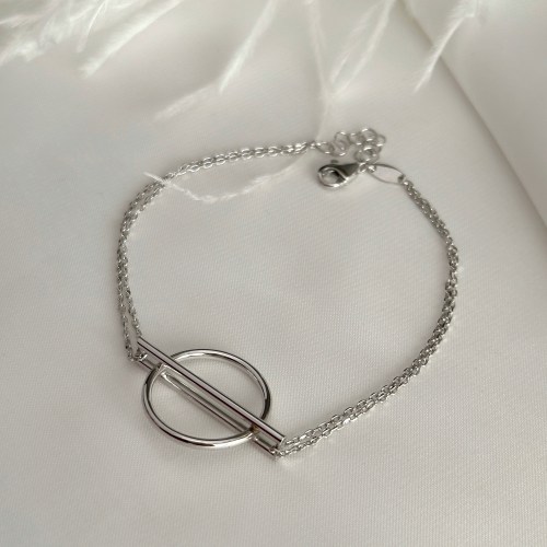 Čvrsta narukvica, belo zlato i cirkoni