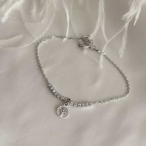 Elegantna srebrna narukica sa cikonima