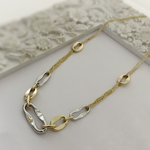 Ogrlica od roze zlata sa jednim cirkonom